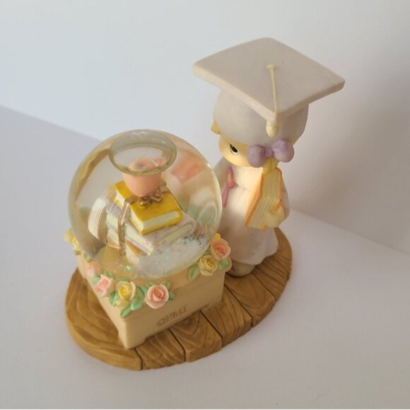 Vintage Precious Moments Girl Graduation Collectible Water globe Figurine - Picture 3 of 6